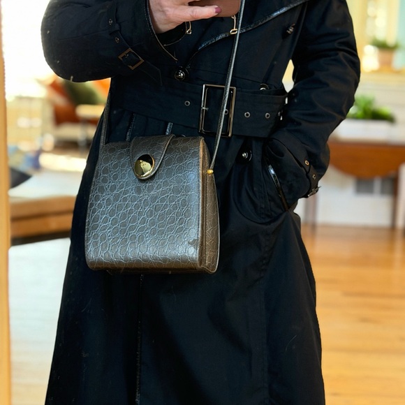 Vintage Metallic Crocodile Embossed Faux Leather Crossbody Bag - Picture 2 of 13